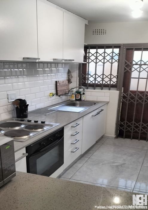 To Rent: 2-Bedroom Apartment in Ottery with private braai and secure parking.