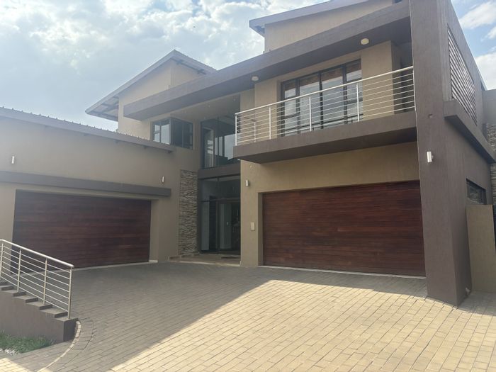 Spacious 5-bedroom house with pool, gym, and pet-friendly amenities in Eye Of Africa Estate.