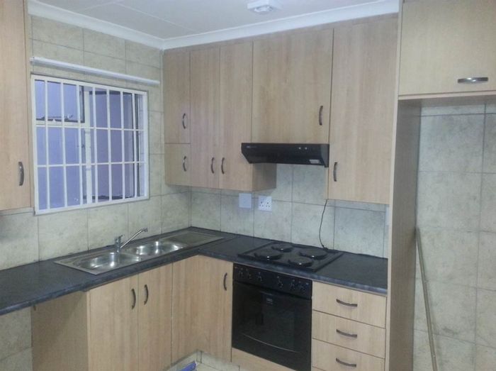 1-Bedroom Apartment To Rent in Mondeor with parking, security, and remote access.