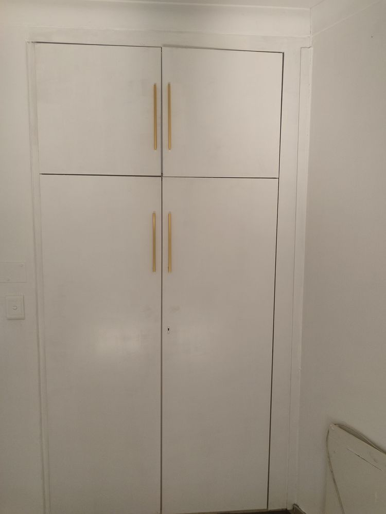 Ample bedroom cupboards