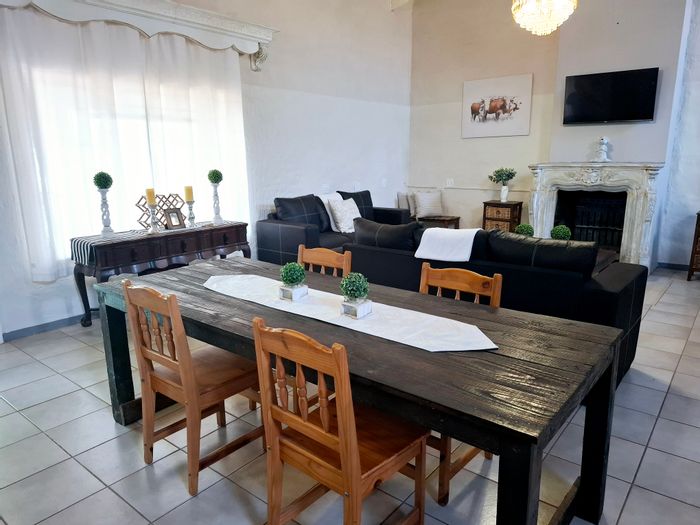 House To Rent in Kathu Central: Gated community, spacious living, pet-friendly, office potential.