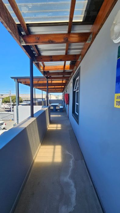 Office To Rent in Lansdowne: Spacious, secure, parking, and public transport access.