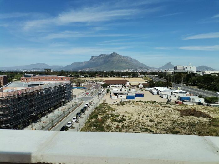 Pinelands Apartment To Rent: Secure living, amenities, schools, and transport access.