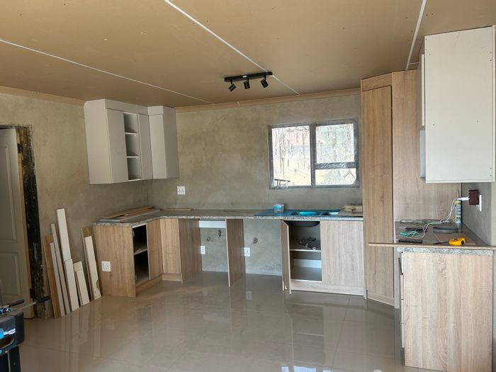 Pet-friendly 3-bed house with Wi-Fi, large yard in Glen Austin AH. To Rent.