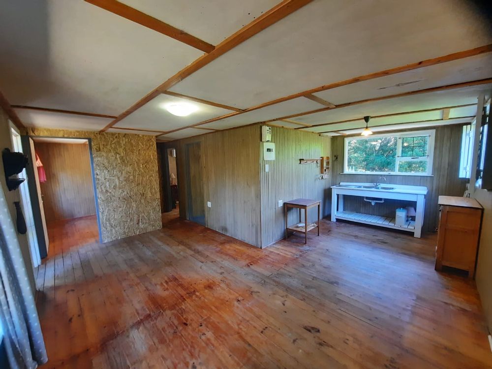 Open-plan kitchen and lounge