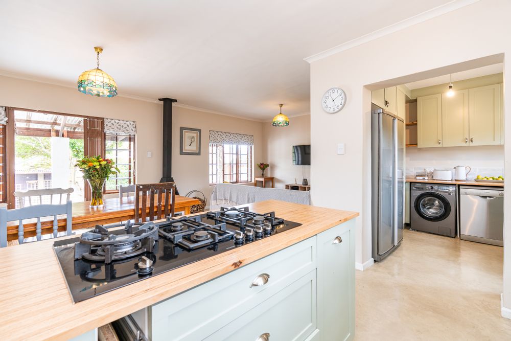 Scullery with washing machine and dishwasher