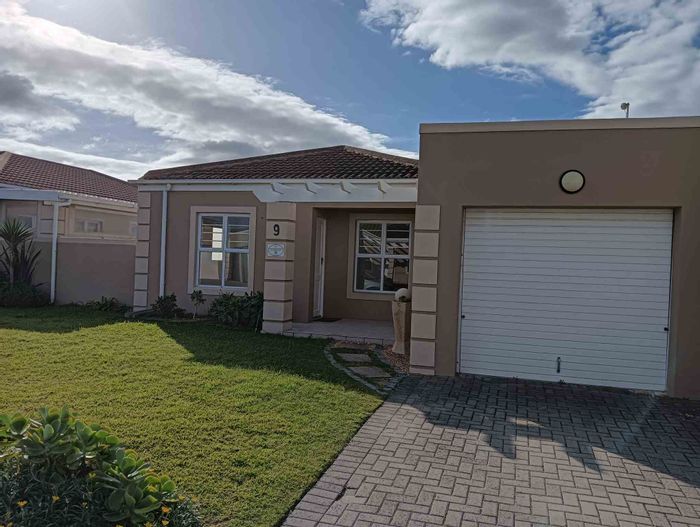 Property #Pref24501796, House rental monthly in Muizenberg