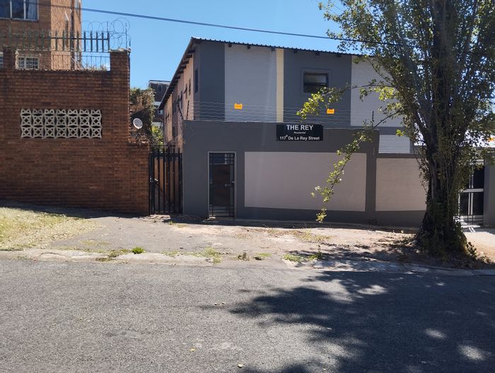 1-Bedroom Apartment in Bellevue To Rent: En-suite, open-plan, uncapped WiFi, secure living.