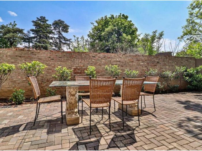 Cottage in Unitas Park To Rent: 1 bed, private garden, secure parking.