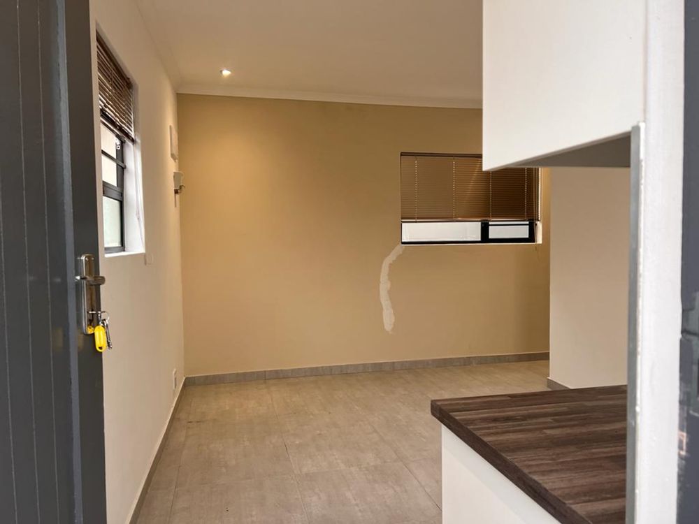 Open plan kitchen/lounge area