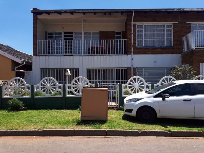 Newly Renovated 3-Bedroom House in Actonville; Close to Schools and Shops