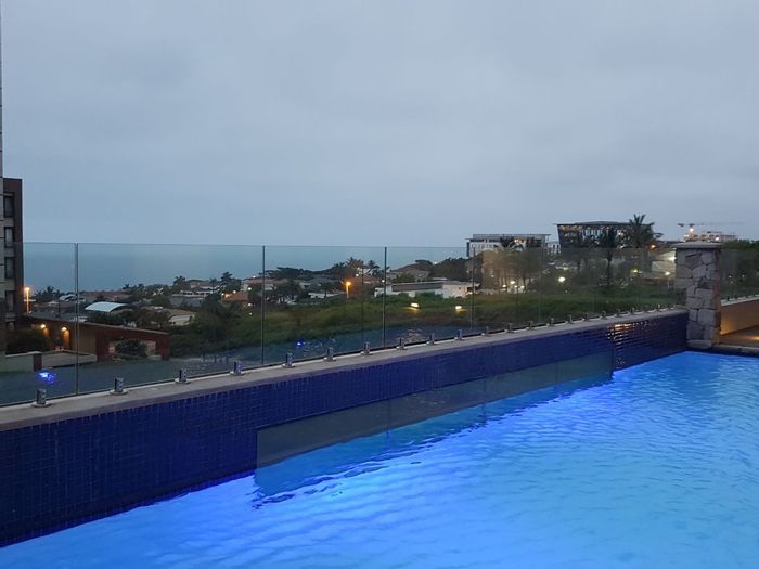 Umhlanga Ridge Apartment To Rent: Fully furnished, pool, gym, 24-hour security.