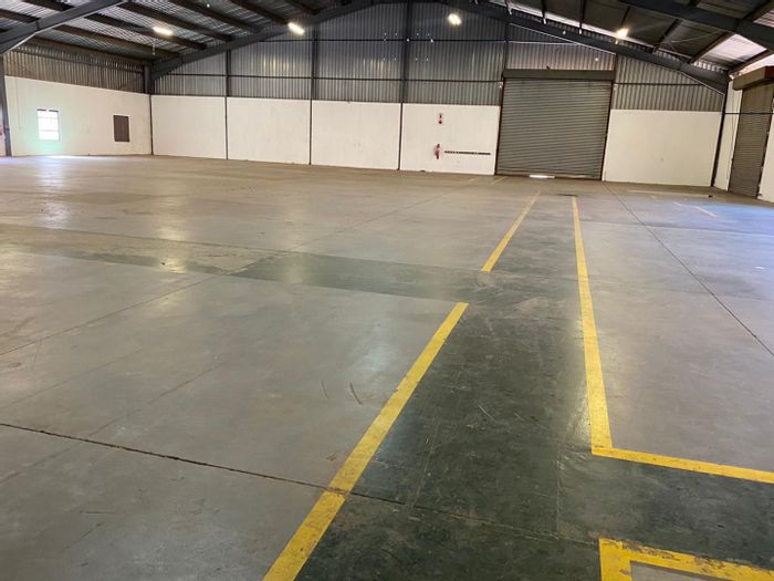 Industrial Warehouse To Rent in Waltloo: 24/7 Security, Offices, Large Roller Doors.