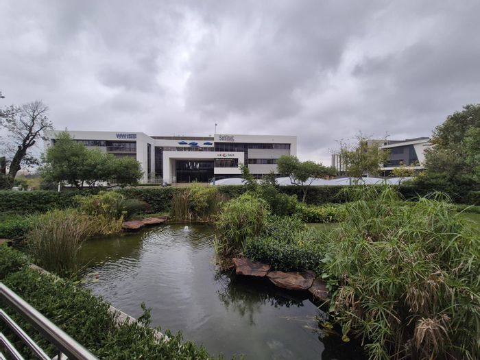 Office To Rent in Centurion Central: 24/7 security, parking, coffee shop, balcony.