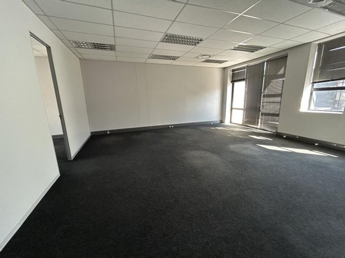 Property #P00006542, Office rental monthly in Highveld