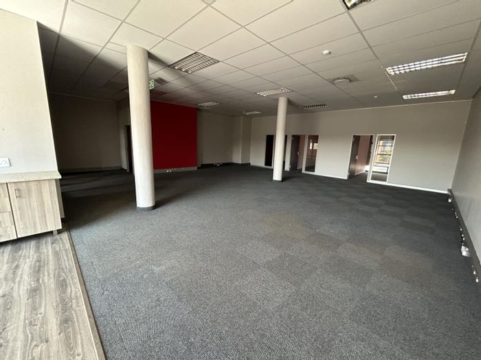 Property #P00006682, Office rental monthly in Highveld