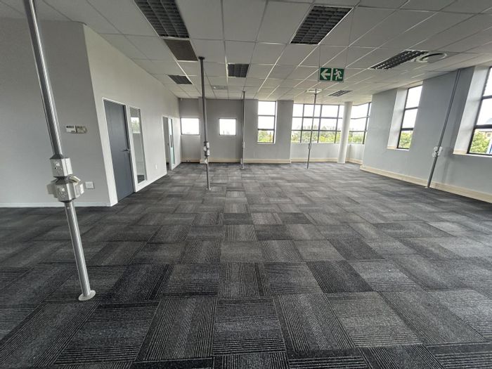 Property #P00006616, Office rental monthly in Highveld