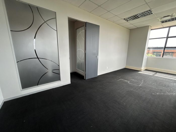 Highveld Office To Rent: Prime Location, Private Offices, Boardrooms, and Amenities