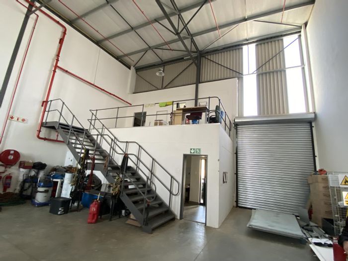 Industrial Mini Warehouse To Rent in Corporate Park with Office Space and Easy Access.