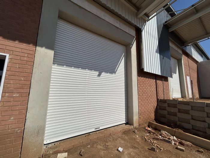 Property #P00007055, Industrial rental monthly in Highveld
