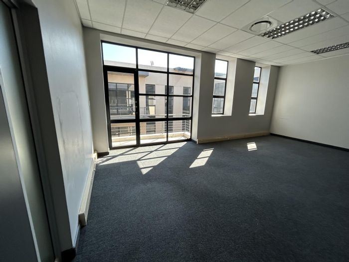 Prime Commercial Space to Rent in Highveld - Ideal for Your Business Needs!