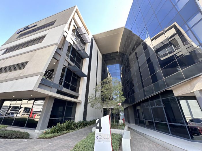 Office to Rent in Menlyn: Prime location, ample parking, 24/7 security, flexible space.