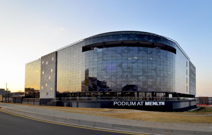 Office To Rent in Menlyn: Prime location, backup power, parking, and on-site restaurant.