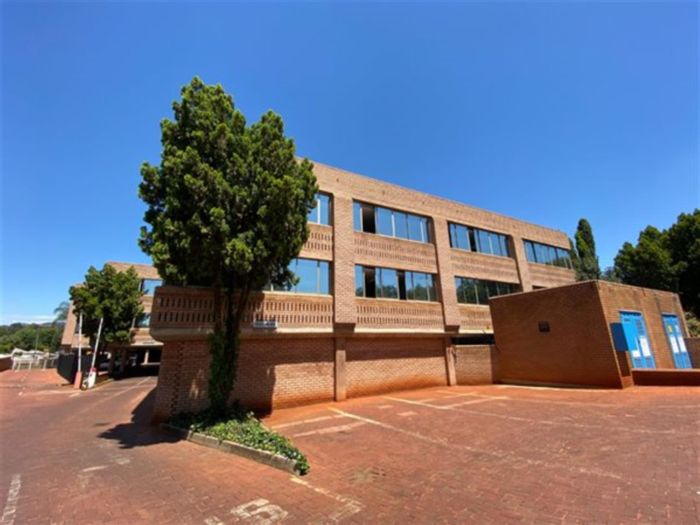 Office To Rent in Lynnwood: Prime visibility, flexible layouts, secure parking available.