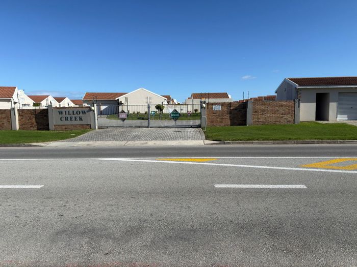 For Sale: 2 Bedroom Townhouse in Fairview with garage and secure access.