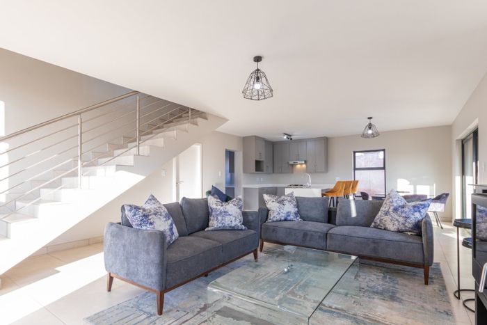 For Sale: Avianto Estate Townhouse with 3 beds, solar power, and spacious living.