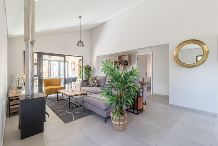 For Sale: Avianto Estate Townhouse with 24hr security, clubhouse, and kids' play park.