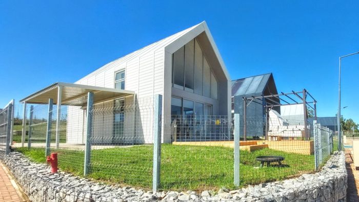 House for Sale in Nooitgedacht: Eco-friendly living, Montessori school, scenic views.