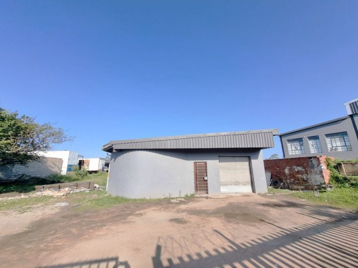 Industrial space to rent in Stanger Industrial, featuring 3-phase power and yard.