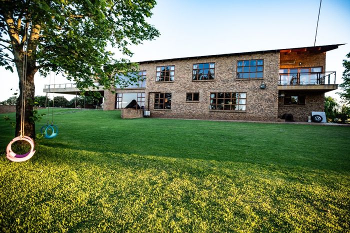 River View House For Sale: Exclusive estate, 5 beds, pool, dam views.