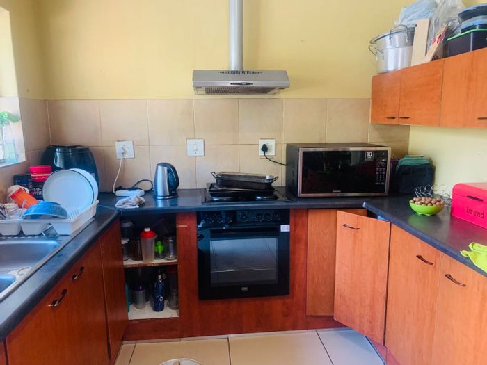 4-Bedroom House For Sale in Sonheuwel Ext 1 with Guest Suite and Parking.
