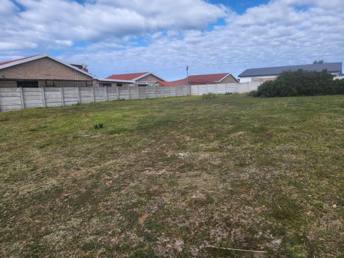 Vacant Land Residential For Sale in Noorsekloof, near amenities and beaches.
