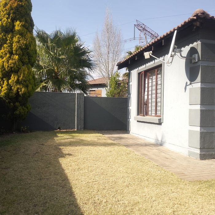 2 Bed, 2 Bath House in Arundo Estate with Double Garage and Open-plan Living – For Sale