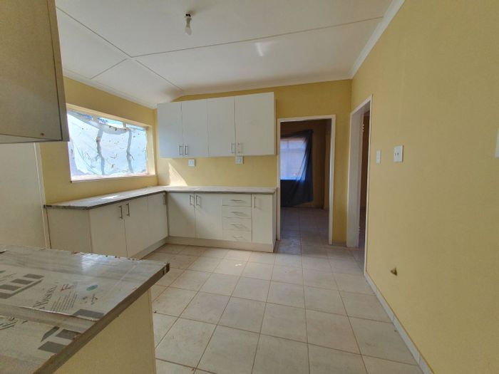 Danville House For Sale: Renovated, spacious 3 bedrooms, large yard, near schools.
