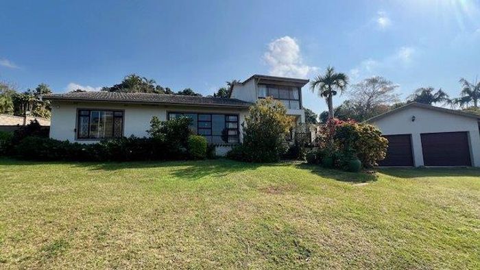Spacious 3-bedroom house with en-suites, large stand, and convenient location in St Michaels On Sea. For Sale.