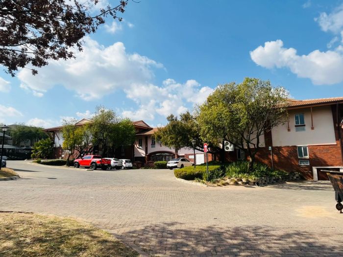 For Sale: Commercial property in Randjespark with flexible office spaces and 24/7 security.