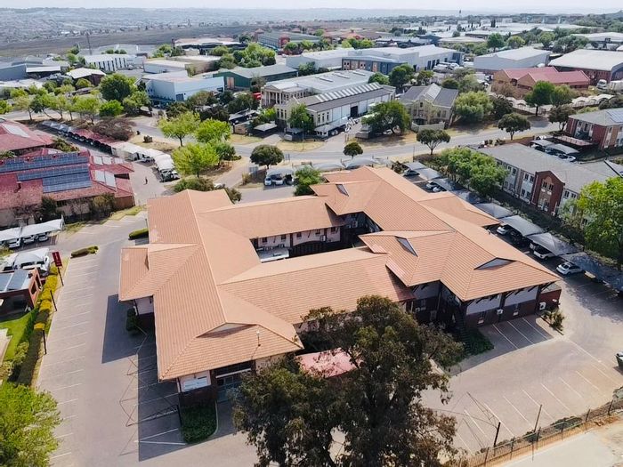 For Sale: Commercial property in Randjespark with flexible office spaces and 24/7 security.