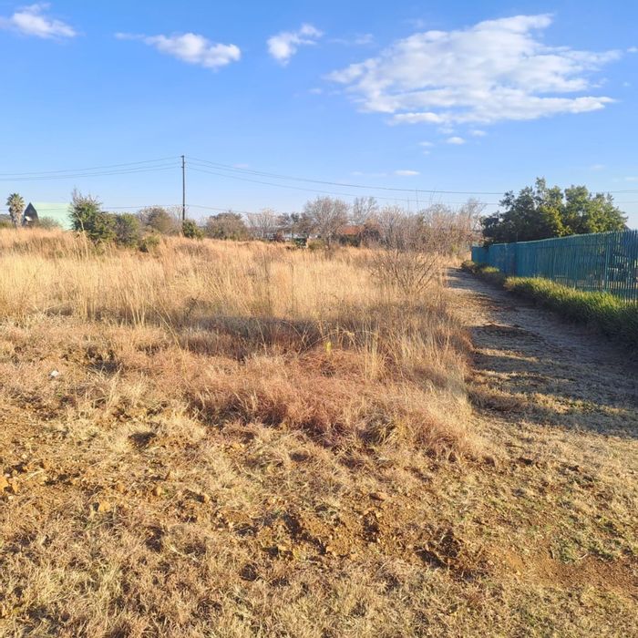 Vacant Land Residential For Sale in Vaal Marina Central - 1235m2, ideal location.