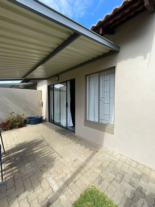 For Sale: Apartment in The Orchards with 2 bedrooms, security, and convenient location.