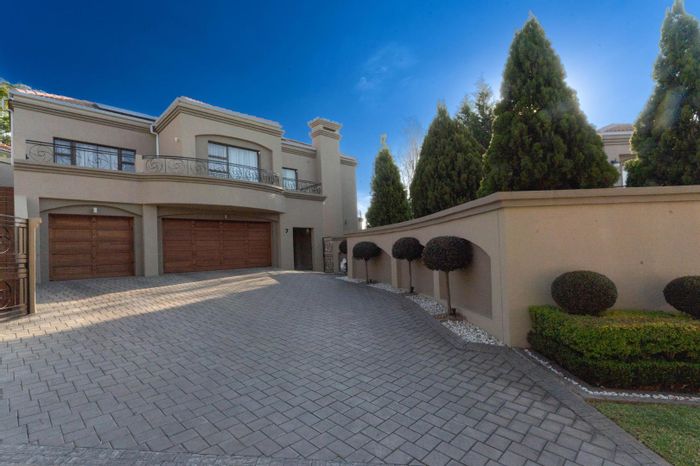 For Sale: House in Sunninghill with 4 beds, study, garden, and security features.