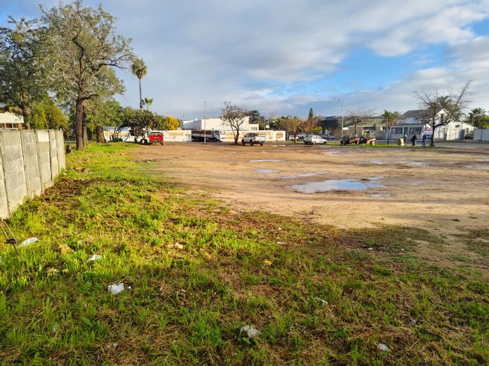 Vacant Land Residential in Wellington Central for Sale: Prime corner stand, development potential.