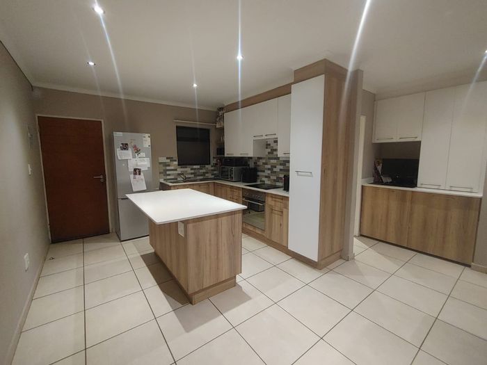 2-Bedroom Apartment in Die Hoewes For Sale with Balcony and 24-Hour Security.