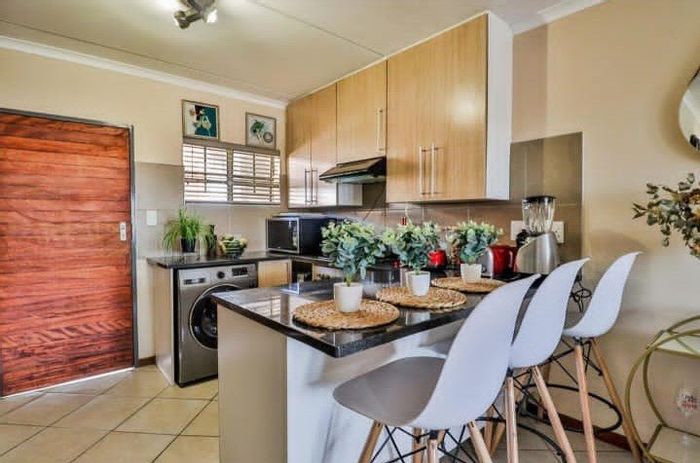 For Sale: Noordwyk Apartment with 2 Bedrooms, Pool, Clubhouse, and Security Features.