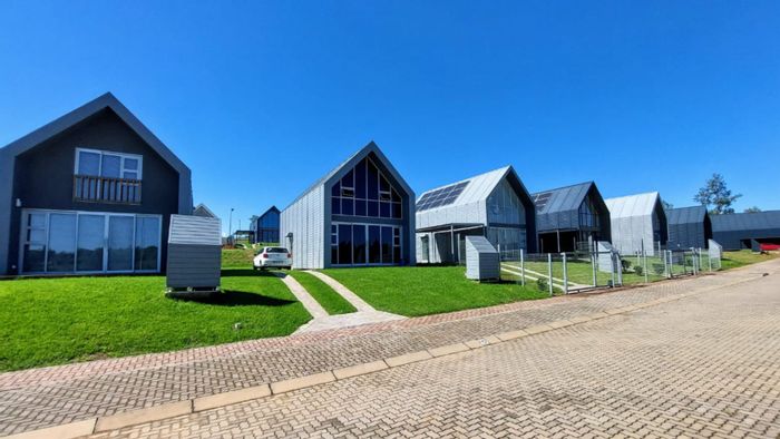 For Sale: House in Lanseria with off-grid amenities, Montessori school, and scenic views.