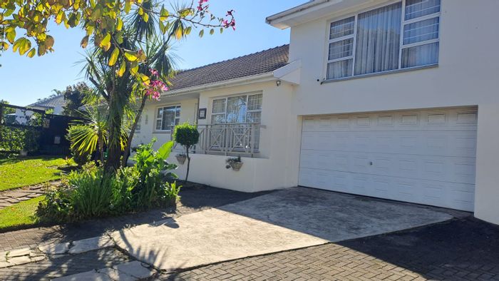 For Sale: Spacious 4-Bedroom House in Beacon Bay with Large Outdoor Space.