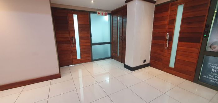 Commercial Office Space to Rent in Irene: 141m2, parking, security, and amenities.
